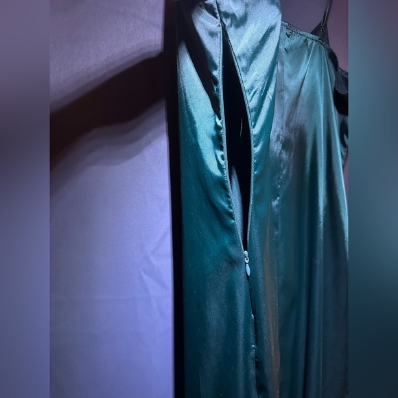 Emerald green slip dress. - Picture 2 of 4